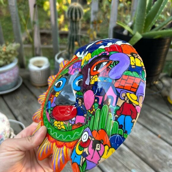 Mexican Folk Art Talavera Moon Sun Eclipse Hand Painted Clay Wall Hanging 8.5" - Picture 15 of 16